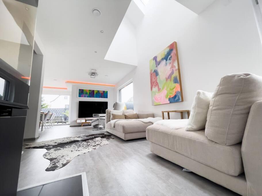 Villa Dreamy Vibes Mit Privatem Pool & Rheinblick Niederkassel Eksteriør bilde
