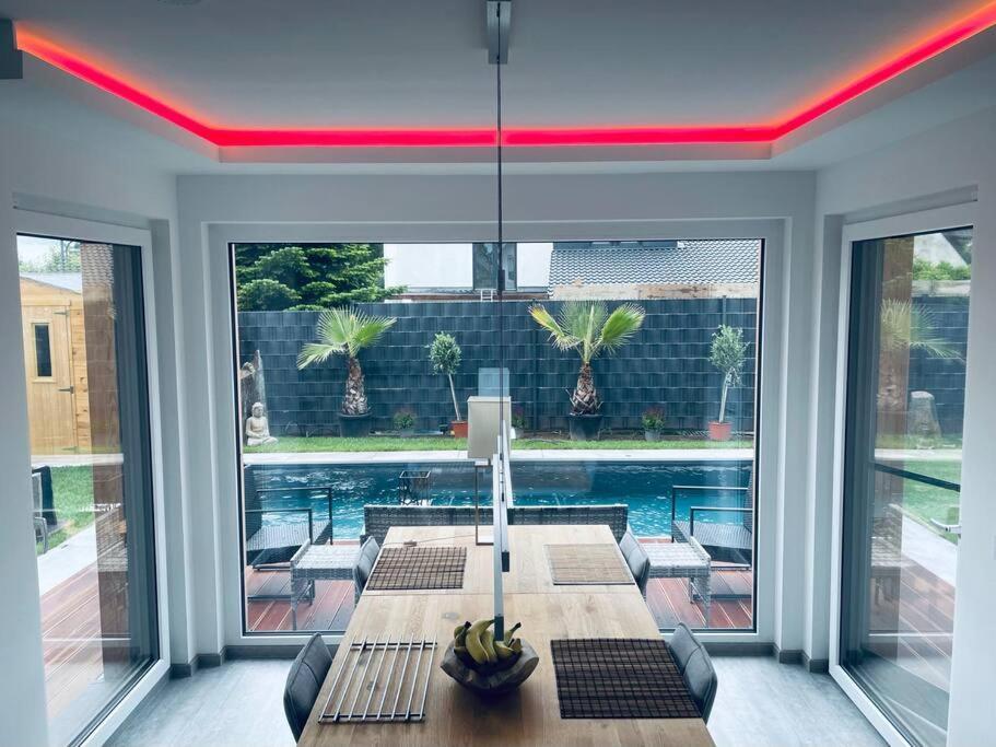 Villa Dreamy Vibes Mit Privatem Pool & Rheinblick Niederkassel Eksteriør bilde