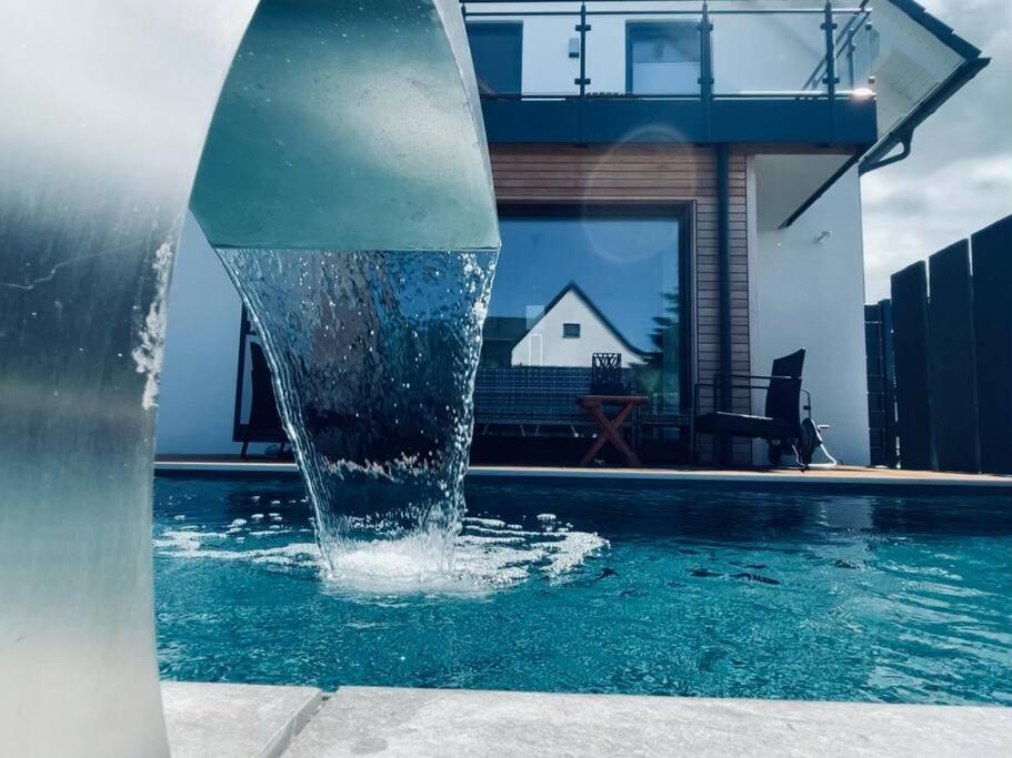 Villa Dreamy Vibes Mit Privatem Pool & Rheinblick Niederkassel Eksteriør bilde