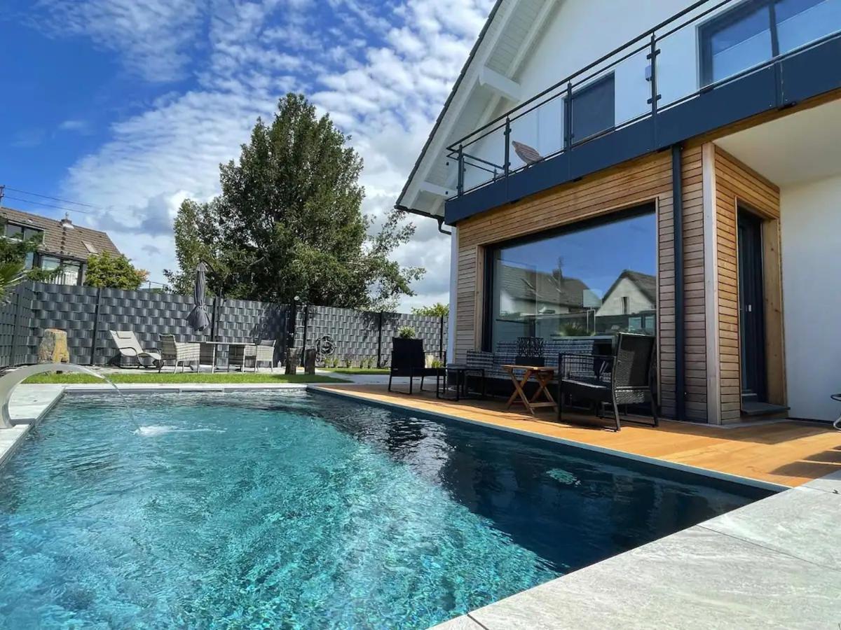 Villa Dreamy Vibes Mit Privatem Pool & Rheinblick Niederkassel Eksteriør bilde